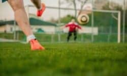 Verletzungen vorbeugen: Neuronales Training für Fußballer